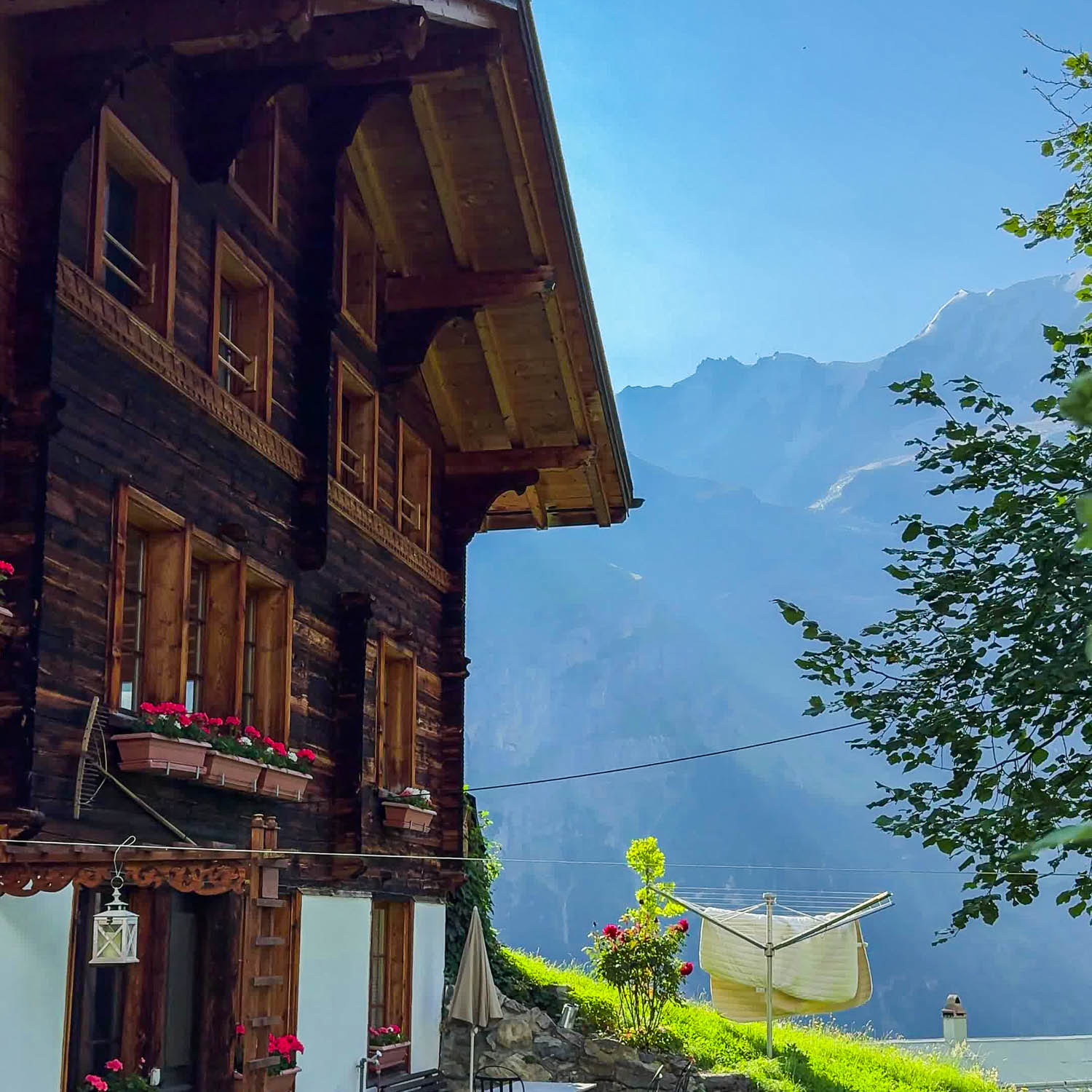 Chalet Garden Gimmelwald — Switzerland